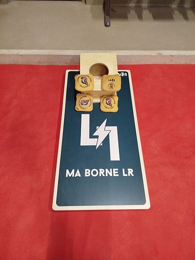 planche de cornhole et sacs